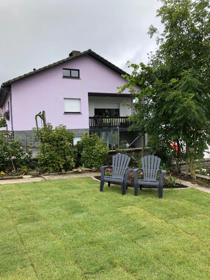 Haus Zissi Burg Reuland Exterior foto