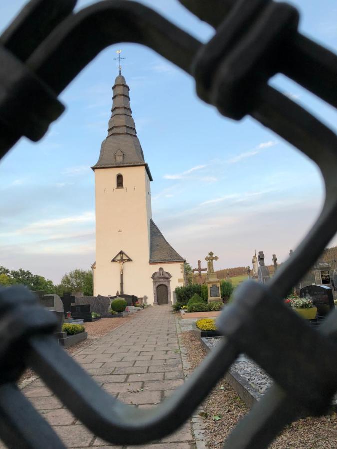 Haus Zissi Burg Reuland Exterior foto